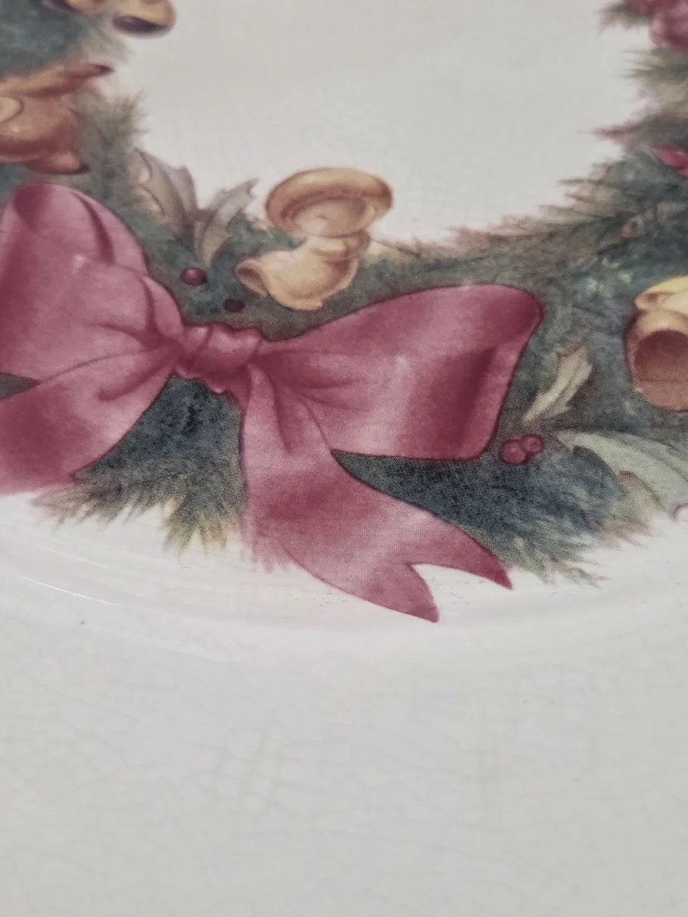 Disney Holiday Wreath Decorative Plate w/ Pink Bow, Feat. Tinkerbell